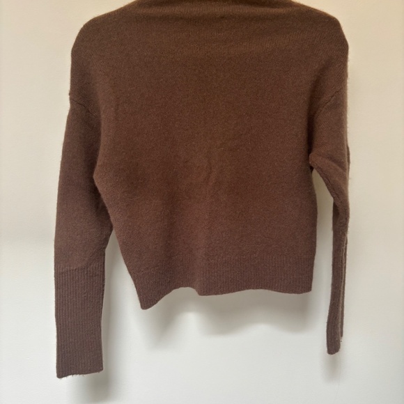 Aritzia Wildred Luxe 100% Cashmere Cyprie Sweater - Brown in Size XS - Picture 4 of 12